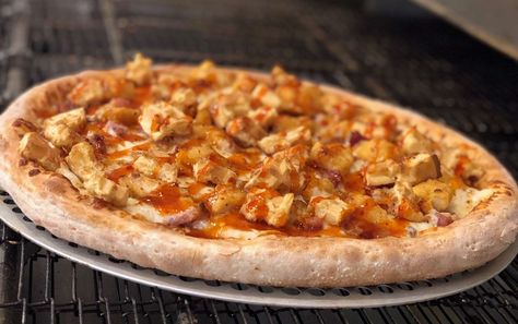 Chicken & Waffles Pizza Is About to Be Unleashed on the Entire Country Mcdonalds French Fries Recipe, Waffle Pizza, Ice Cream Taco, Mcdonald French Fries, Hot Honey Chicken, Papa John, Papa John’s, Chicken Waffles, Pizza Special