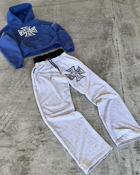 Baggy Tracksuit, Baggy Tracksuit Outfit Men, Unrealistic Ideals Tracksuit Blue, Baggy Track Pants, Casual Blue Tracksuit For Streetwear, Harajuku Sweatshirt, Hoodie Streetwear, Y2k Tops, Boys Fits