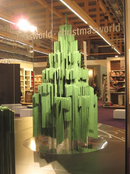 Italian inspired "fettuccine" tree,buon appetito, pinned by Ton van der Veer Christmas Tree Installation, Tree Installation, Christmas Tress, Window Display Retail, Christmas Cake Designs, Holiday Deco, Cool Christmas Trees, Holiday Mood, New Year Decor