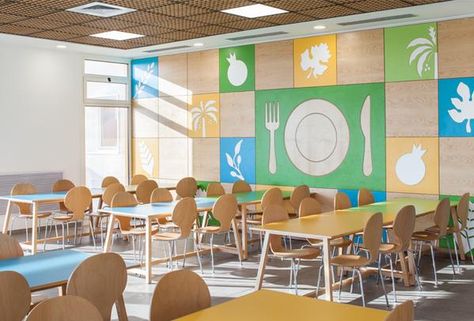 15 Incredible Cafeterias You Wish You Had In Your School Canteen Design, Cafeteria Design, Kindergarten Interior, Kindergarten Design, School Interior, Interior Design School, School Cafeteria, Hay Design, School Kindergarten