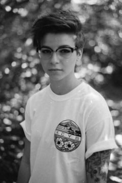 Her Tomboy (lesbian story) - Hello. Are you okay? - Wattpad Androgynous Girls, Androgynous Haircut, Vegas Hair, Androgynous Hair, Tomboy Hairstyles, Androgynous Fashion, Grunge Hair, Short Pixie, Pixie Hairstyles