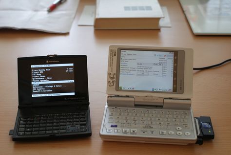 Linux Aesthetic, Computer Gadgets, Custom Computer, Mini Laptop, Computer History, Portable Computer, Retro Gadgets, Future Tech, Hardware Software