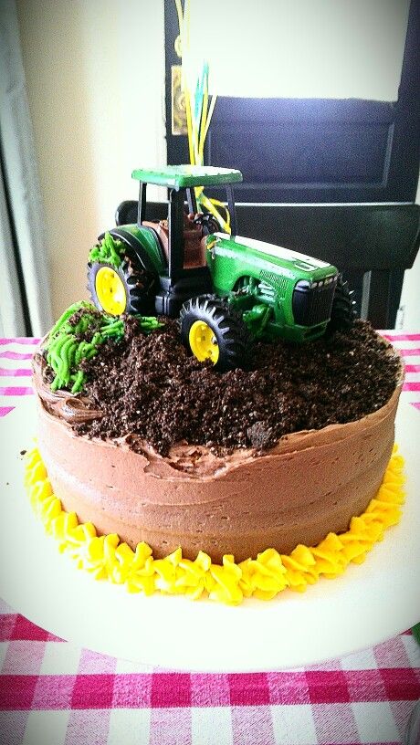 Tractor Dirt Cake, 3rd Birthday Tractor Cake, Tractor Two Birthday Party, 2 Tractor Cake, Smash Cake Farm Theme, Diy Tractor Cake, Tractor Themed Cake, John Deere Smash Cake, Farm Smash Cake Boys