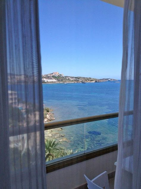 The first eye opener was at the Hotel Torre del Mar at Playa d’en Bossa. I stayed in room 607, and the view rocked my world. Mark Smith, Holiday Hotel, Summer Scent, Island Getaway, Spring Aesthetic, Grown Ups, Beach View, Through The Window, Beach Hotels