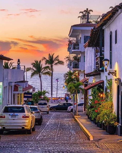 View from YOUR window | Not from my window; but a great sunset from puerto Vallarta in Mexico… Puerto Vallarta Outfits, Beach Vacation Pictures, Vision Board Images, World Cruise, Puerto Vallarta Mexico, Vacation Pictures, Puerto Vallarta, Mexico Travel, Countries Of The World