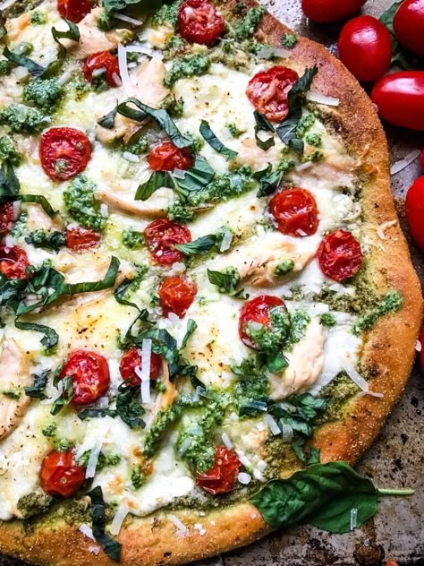 Chicken Basil Pizza, Basil Pizza Recipes, Pesto Chicken Pizza Recipe, Basil Pesto Pizza, Fancy Pizza Toppings, Basil Pesto Pizza Recipe, Basil Dishes, Pesto Pizza Toppings, Garden Dinners