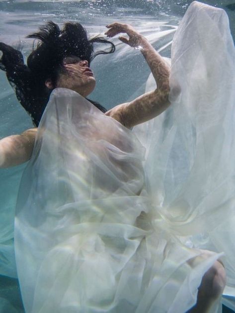 Aesthetic White Dress, White Dress Aesthetic, Underwater Photoshoot, Photography Underwater, Portable Pools, Pool Floats For Adults, Water Hammock, Pool Dress, Pool Wedding