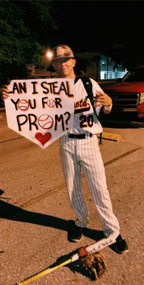 Creative Prom Proposal Ideas, Cute Hoco Proposals, Cute Promposals, Baseball Couples, Country Prom, Prom Posters, Cute Homecoming Proposals, Cute Prom Proposals, Asking To Prom