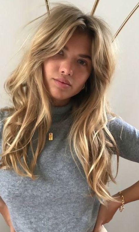 Medium Length Blonde Balayage With Curtain Bangs, Blonde Hair And Dark Eyebrows, Dark Blonde Balayage Curtain Bangs, Layered Dark Blonde Hair, Blonde Highlights On Dirty Blonde Hair Curtain Bangs, Nineties Haircut, Dirty Blonde Hair With Curtain Bangs, 70s Curtain Bangs Long Hair, Dark Blonde Hair Bangs