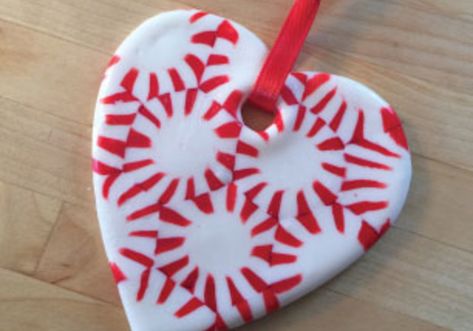 Diy Kids Ornaments, Macaroni Crafts, Diy Christmas Crafts For Kids, Crafts For Adults Easy, Easy Christmas Craft Ideas, Peppermint Candy Ornaments, Ornaments Diy Kids, Christmas Crafts Food, Crafts For Kids Christmas