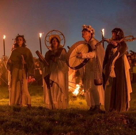 Bealtaine Fire Festival | Hill of Uisneach, Ireland | May | Spring | wildroutesireland Samhain Festival Ireland, Celtic Culture Aesthetic, Medieval Festival Aesthetic, Samhain Ireland, Appalachia Folklore, Tribe Aesthetic, Wasteland Party, Dark Irish, English Folklore