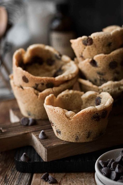 Cookie Cups For Ice Cream, Ice Cream Cookie Cups, 10 Cup Cookies, Cookie Bowls For Ice Cream, Chocolate Chip Cookies Aesthetic, High Altitude Chocolate Chip Cookies, Chocolate Chip Cookie Bowls, Ice Cream Brownie, Big Chocolate Chip Cookies