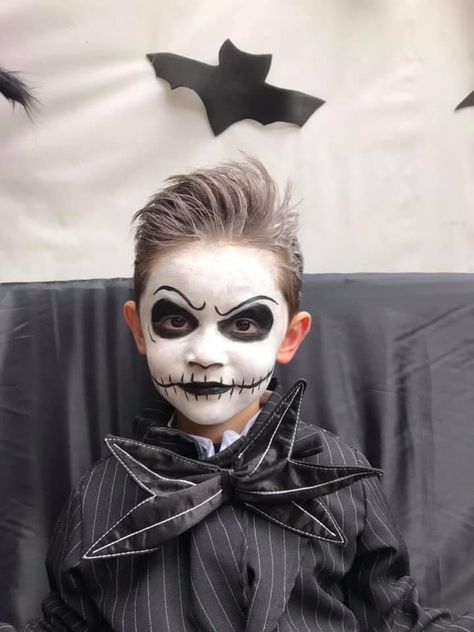 Makeup boys halloween Baby Boy Halloween, Boy Halloween, Halloween Boys, Halloween Make, Halloween Kids, Halloween Face, Face Makeup, Halloween Face Makeup