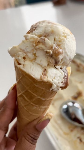 Cheroldine Kanana 🇳🇦 on Instagram: "I bet you didn’t know making ice cream was this easy, right? Well. I am here to tell you that it is and, it’s delicious. Homemade salted caramel ice cream which my kids almost went nuts for😅👌🏽😋 I used: 2 bottles of 300ml fresh cream (whipping cream or heavy cream) 1 tin condensed milk 1 tsp vanilla essence Homemade caramel sauce (recipe on my reels page) Make sure it sets for at least 4 hours . . . . . . . . . . . . #SaltedCaramelIcecream #homemadeicecre Caramel Ice Cream Aesthetic, Salted Caramel Ice Cream Aesthetic, Best Easy Dessert Recipes, Caramel Sauce Recipe, Homemade Salted Caramel, Making Ice Cream, Salted Caramel Ice Cream, Yogurt Popsicles, Christmas Buffet