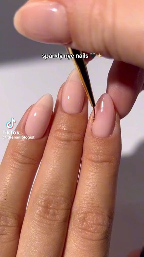 Quick Nail Art, Quartz Nails, New Years Nail Designs, Beauty Hacks Nails, Manicure Nail Designs, Fancy Nails Designs, Work Nails, Pretty Nail Art Designs, Nail Art Designs Videos