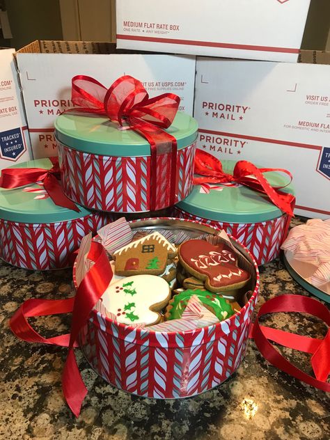 Christmas Cookies Tin Gift Ideas, Tin Cookie Container Ideas, Holiday Cookie Tin, Cookie Tins For Christmas, Christmas Tins Treats, Christmas Cookies Boxes Ideas, Gourmet Holiday Cookies, Peanut Butter Kiss Cookies Recipe, Kiss Cookies Recipe