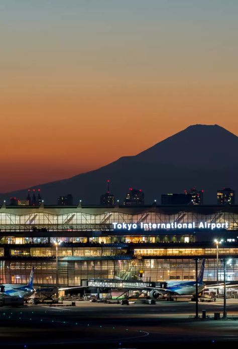 Flight To Japan Aesthetic, Tokyo Haneda International Airport, Airport In Japan, Japan Airport Tokyo, Japan Flight Aesthetic, Tokyo Airport Aesthetic, Tokyo International Airport, Japan Airport Aesthetic, Japanese Airport