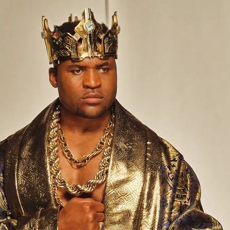 Francis Ngannou on Instagram: "The EMPERATOR! #photoshoot #BattleOfTheBaddest ##RiyadhSeason" Francis Ngannou Wallpaper, Mma Reference, Francis Ngannou, Ufc, Boxing, Sports, On Instagram, Quick Saves, Instagram