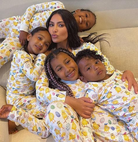 Kim Kardashian and Her 4 Kids Match in Easter Pajamas in Adorable New Photo: 'With My Bb's' Kim Kardashian And North, Jenner Kids, Dream Kardashian, Easter Pajamas, Saint West, Kardashian Kids, Jenner Family, Kardashian Family, Four Kids