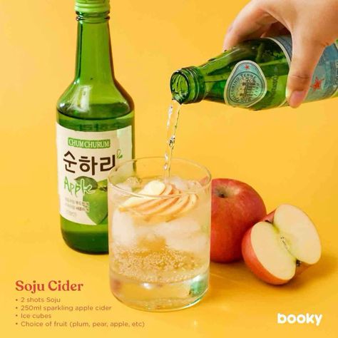 #soju #apple #drinks #cocktails #recipe Soju Recipe, Korean Drinks Recipe, Soju Recipes, Soju Bar, Korean Alcohol, Soju Drinks, Jinro Soju, Sake Cocktails, Korean Tiger