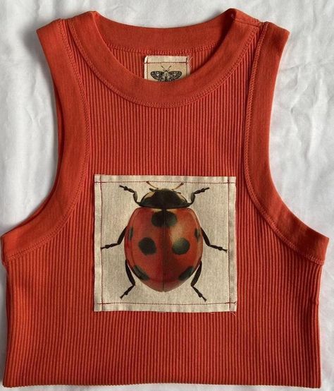 Umgestaltete Shirts, Mode Hippie, Diy Vetement, Red Tank Tops, Lady Bug, Cute Fits, Mode Inspiration, Dream Clothes, Upcycle Clothes