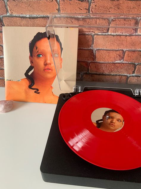 Fka Twigs Vinyl, Fka Twigs Magdalene, Mara Aesthetic, Red Vinyl Record, Vinyl Wishlist, Life Romanticized, Cd Aesthetic, Record Vinyl, Fka Twigs