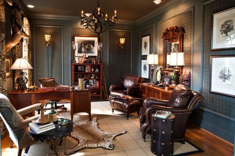 Ralph Lauren Masculinity - Eric Ross Interiors Ralph Lauren Paint Colors Interiors, Ralph Lauren Ranch, Ralph Lauren Interior Design, English Country Decor Ralph Lauren, Ralph Lauren House, Gentlemans Room, Zigarren Lounges, Ralph Lauren Interiors, Masculine Room