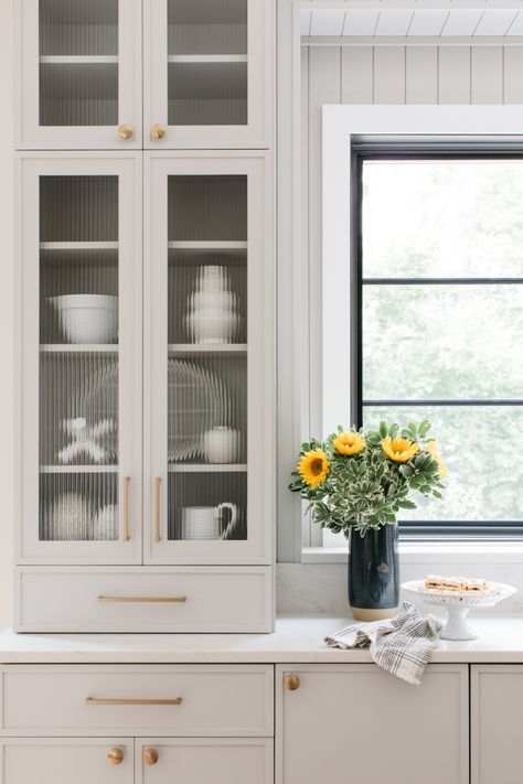 Fluted Glass Kitchen Cabinet with Fluted Glass new kitchen trends for 2022 Fluted Glass Fluted Glass Kitchen Cabinet with Fluted Glass new kitchen trends for 2022 Fluted Glass #FlutedGlass #Kitchen #Cabinet #Kitchencabinet #Glasscabinet #newkitchentrends #kitchentrends #2022 #2022kitchentrends Traditional Kitchen Glass Cabinets, Wavy Kitchen Cabinets, Rippled Glass Cabinets, Frosted Cabinet Glass, Glass Door Cabinet Kitchen, White Fluted Cabinet, Ribbed Glass Cabinet Doors, Reeded Glass Upper Cabinets, Glass Kitchen Doors Cabinets