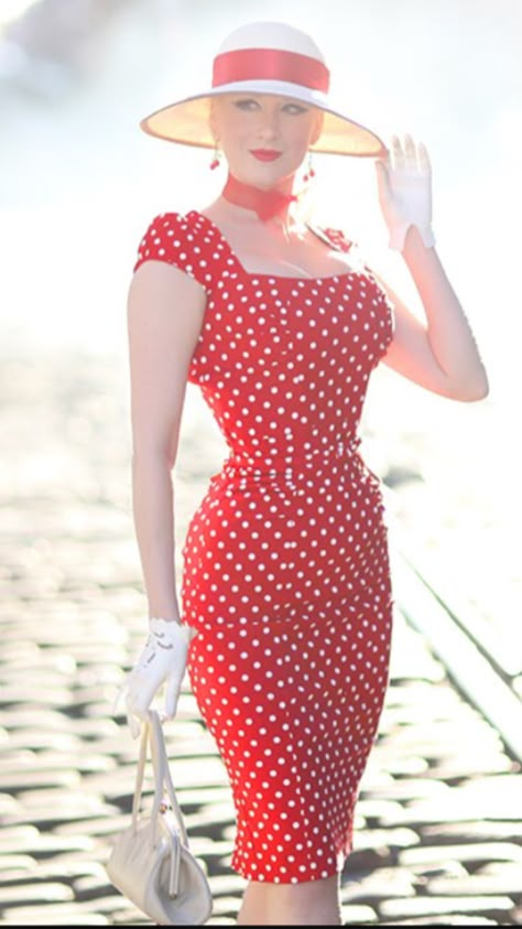 Stile Pin Up, Polka Dot Dress Vintage, Mode Rockabilly, Pin Up Outfits, Look Retro, Rockabilly Fashion, Vestidos Vintage, Vintage Glamour, 50s Fashion