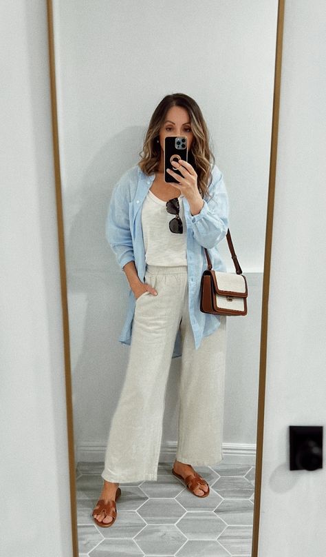 Styles For Summer 2024, Beachy Linen Outfits, White Pant Summer Outfits, Summer Cool Outfits Women, Two Piece Linen Outfit, Spring Outfits Linen Pants, Home Wear Women Casual Summer Outfits, Linen Spring Outfit, Work Linen Pants Outfit