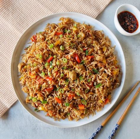 Are you a food lover? Or do you like fried rice? If yes, comment below. Best Chicken Fried Rice Recipe, Best Chicken Fried Rice, Chicken Fried Rice Easy, Chicken Fried Rice Recipe, Seared Chicken Breast, Leftover Chicken Recipes, Easy Chicken Breast, Brown Rice Recipes, Leftover Rice