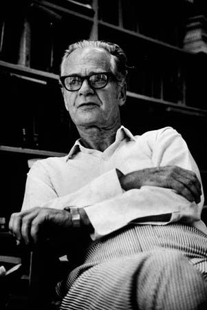 B. F. Skinner (1904-1990), American psychologist. An important advocate of behaviourism, Skinner is known for inventing the operant conditioning chamber, and for his own experimental analysis of behavior. Classical Conditioning, Verbal Behavior, Operant Conditioning, Kids Homework, Applied Behavior Analysis, Behavior Analyst, Great Thinkers, Behavior Analysis, Behavioral Science