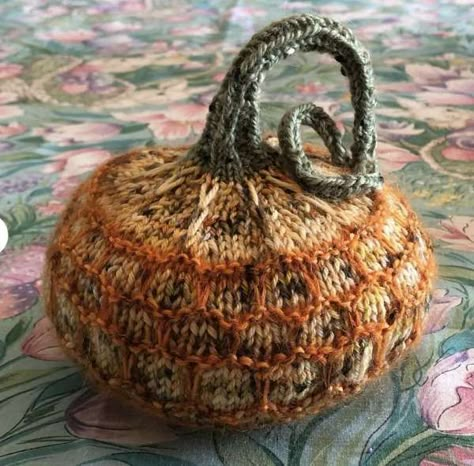 Pumpkin Knitting, Thanksgiving Knitting Patterns, Knitted Pumpkin Pattern, Knit Pumpkins, Pumpkin Knitting Pattern Free, Knitted Pumpkins, Knit Pumpkin Pattern Free, Knitted Pumpkins Free Pattern, Knitting Pumpkins