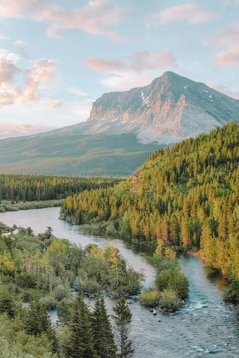 10 Best Hikes In Montana To Experience - Hand Luggage Only - Travel, Food & Photography Blog Pretty Landscapes, Adventure Is Out There, Green Forest, Hand Luggage, Out West, Granola Girl, Best Hikes, Nature Aesthetic, Travel Inspo