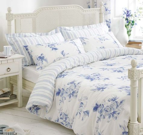 White Floral Bedroom, Powder Blue Bedroom, Bedroom Shabby Chic, Cottage Bedding, Blue White Bedroom, Blue And White Bedding, Floral Bedroom, Floral Cottage, Bed Linen Design