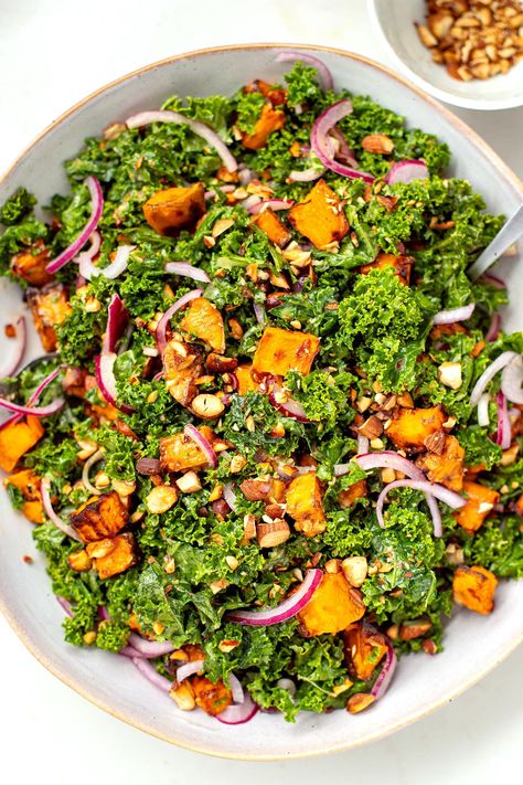 Sweet Potato Kale Salad, Potato Kale Salad, Salad With Blue Cheese Dressing, Fall Salad Recipes, Kale Sweet Potato, Beef Burgers Patties, Fall Salads, Garlic Kale, Autumn Salad Recipes