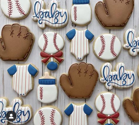 Vintage Baseball Cookies, Little Slugger Baby Shower Ideas, Rookie Of The Year Cookies, Baseball Theme Baby Shower Ideas, Baseball Themed Baby Shower Ideas, Dodgers Baby Shower Ideas, Baseball Baby Shower Cake, Superbowl Cookies, Baseball Sugar Cookies