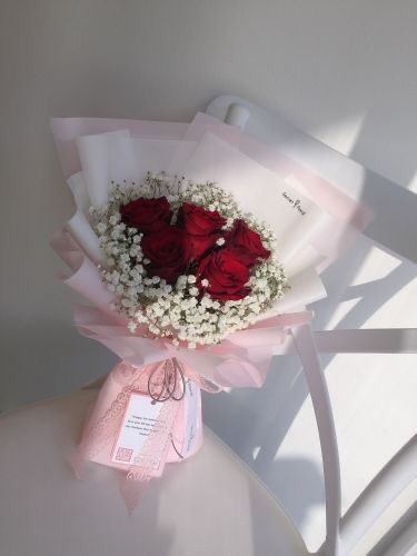 Rose Buket Beautiful, Red Rose Bouquet Birthday, Small Rose Bouquet Gift, Pink Red Roses Bouquet, Rose Flower Bookey, 5 Roses Bouquet, Anniversary Bouquet Flowers, Roses With Baby Breath Bouquet, Bouquet Of Flowers Gift Roses