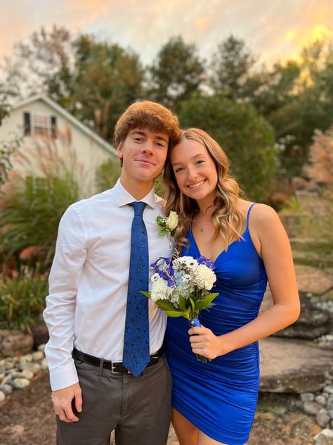 homecoming dress boyfriend bf blue dress formal flowers outside photo shoot sunset inspo Navy Blue Hoco Outfits For Guys, Cobalt Blue Homecoming Couple, Navy Hoco Dress Couple, Hoco Matching Outfits Blue, Royal Blue Dress Hoco, Dark Blue Semi Formal Dress, Light Blue Hoco Dress With Date, Royal Blue Homecoming Flowers, Royal Blue Couple Outfits