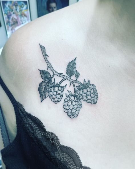 Tiny Blackberry Tattoo, Blackberry Stamp Tattoo, Fruit Tree Branch Tattoo, Raspberry Tattoo Black, Wild Blackberry Tattoo, Raspberry Branch Tattoo, Raspberry Tattoo Minimalist, Blackberry Branch Tattoo, Bramble Tattoo