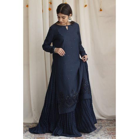 Navy Blue Outfit Navy Blue Pakistani Dress, Blue Pakistani Dress, Simple Suit Designs, Teal Outfit, Lawn Dress Design, Navy Blue Outfit, Simple Suit, Teal Outfits, Fashion Dresses Formal