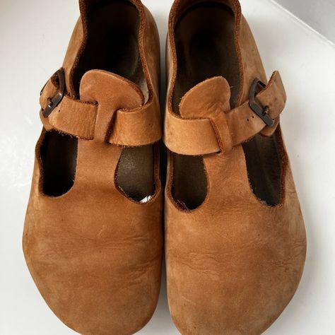 Birkenstock HTF Paris T-Strap Mary Jane Clog suede Brown size 40 Birkenstock Clog, Birkenstock Clogs, Mary Jane Clogs, Comfy Sandals, Boho Hippie Chic, Bohemian Festival, Birkenstock Shoes, Brass Buckle, Hippie Chic