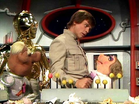 Here are 4 of my favorite Star Wars themed appearances from the 1970's! Watch them here! Muppets In Space, Pigs In Space, Vintage Childhood, Classic Star Wars, Fraggle Rock, The Muppet Show, The Muppets, The Force Is Strong, Mark Hamill