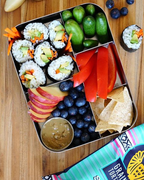 Sushi Lunch Box Ideas, Healthy Packed Lunches For Kids, Packed Lunches For Kids, Vegetarian Sushi, Healthy Packed Lunches, Sushi Lunch, Lunches For Kids, Kids Lunch Ideas, Packed Lunches