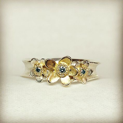 Blue Diamonds, Daisy Ring, Forget Me Not, Blue Diamond, Gold Accents, Craft Gifts, Rose Gold Ring, Cufflinks, Gold Rings