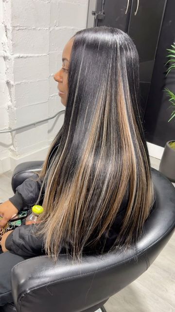 Quick Weave With Highlights Middle Part, Black With Honey Blonde Highlights, Sew In Weave With Closure Highlights, Highlighted Quick Weave, Blonde And Black Sew In, Middle Part Quick Weave With Highlights, Weave With Highlights, Quick Weave With Highlights, Middle Part Quick Weave