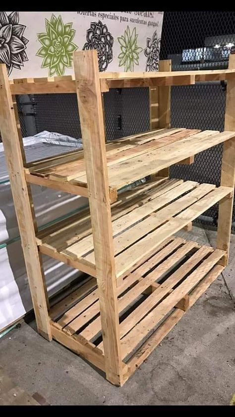 Pallet Pantry Shelves, Pallet Shelves Diy Garage Storage, Pallet Storage Ideas, Pallet Pantry, Pallet Shelves Diy, Easy Woodworking Projects Diy, Palette Furniture, Outdoor Shelves, Diy Storage Shelves