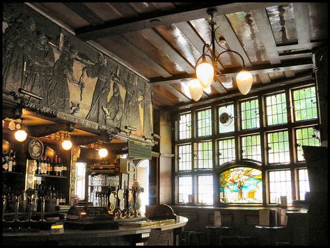 The Black Friar Pub in London with Art Nouveau Interior Pub Grub, Art Nouveau Interior, English Pub, British Pub, Old Pub, London Pubs, Interior Windows, Beautiful Windows, London Calling