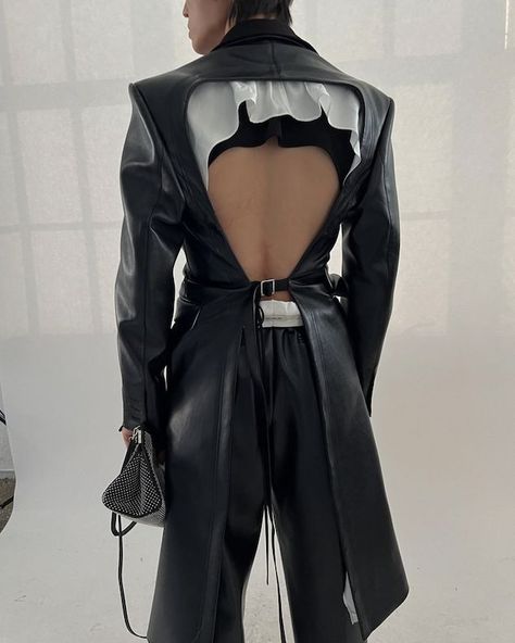 Backless Blazer Men, Open Back Shirt Men, Open Back Suit Men, Open Back Jacket, Backless Shirt Men, Backless Suit Men, Backless Blouse Designs Open Backs, Open Back Suit, Jacket Back View