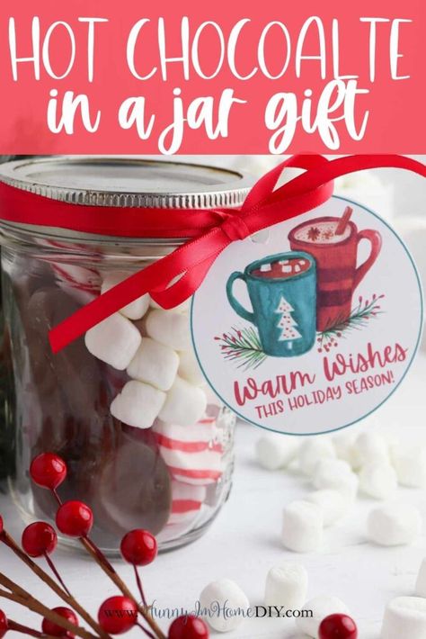 Hot Chocolate Mason Jar Gifts, Mason Jar Hot Cocoa Gift, Mason Jar Hot Chocolate, Hot Chocolate Mason Jar, Christmas Gifts Edible, Mason Jar Hot Cocoa, Homemade Christmas Gifts Food, Christmas Happies, Kids Homemade Christmas Gifts